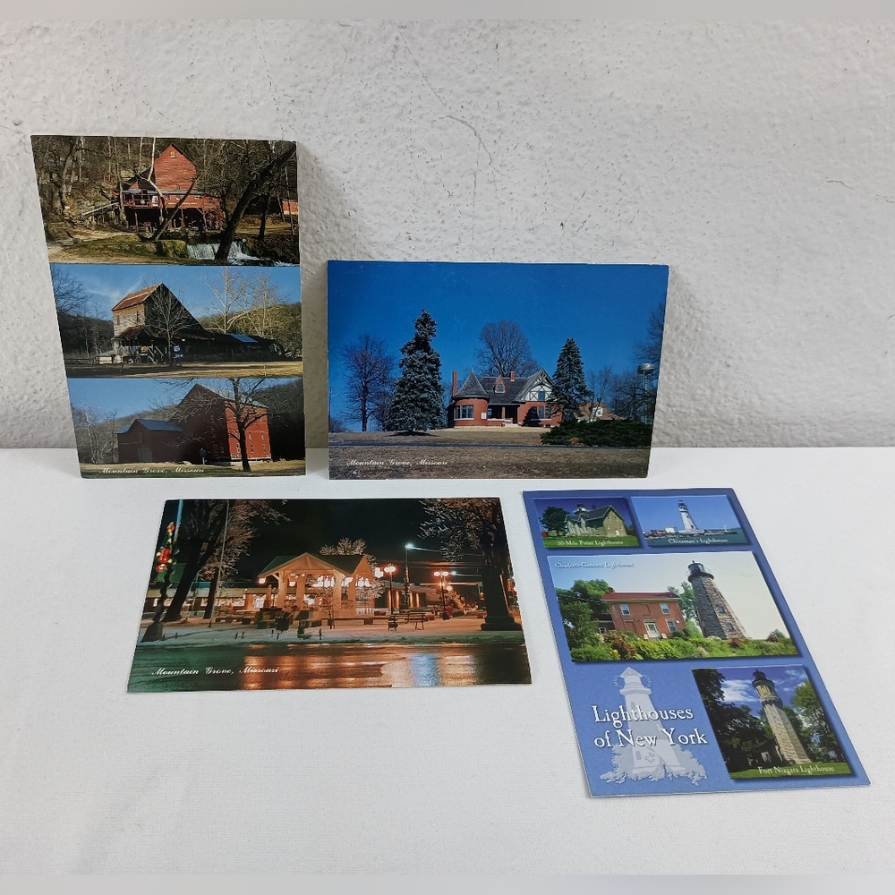 4 Postcards Missouri & New York